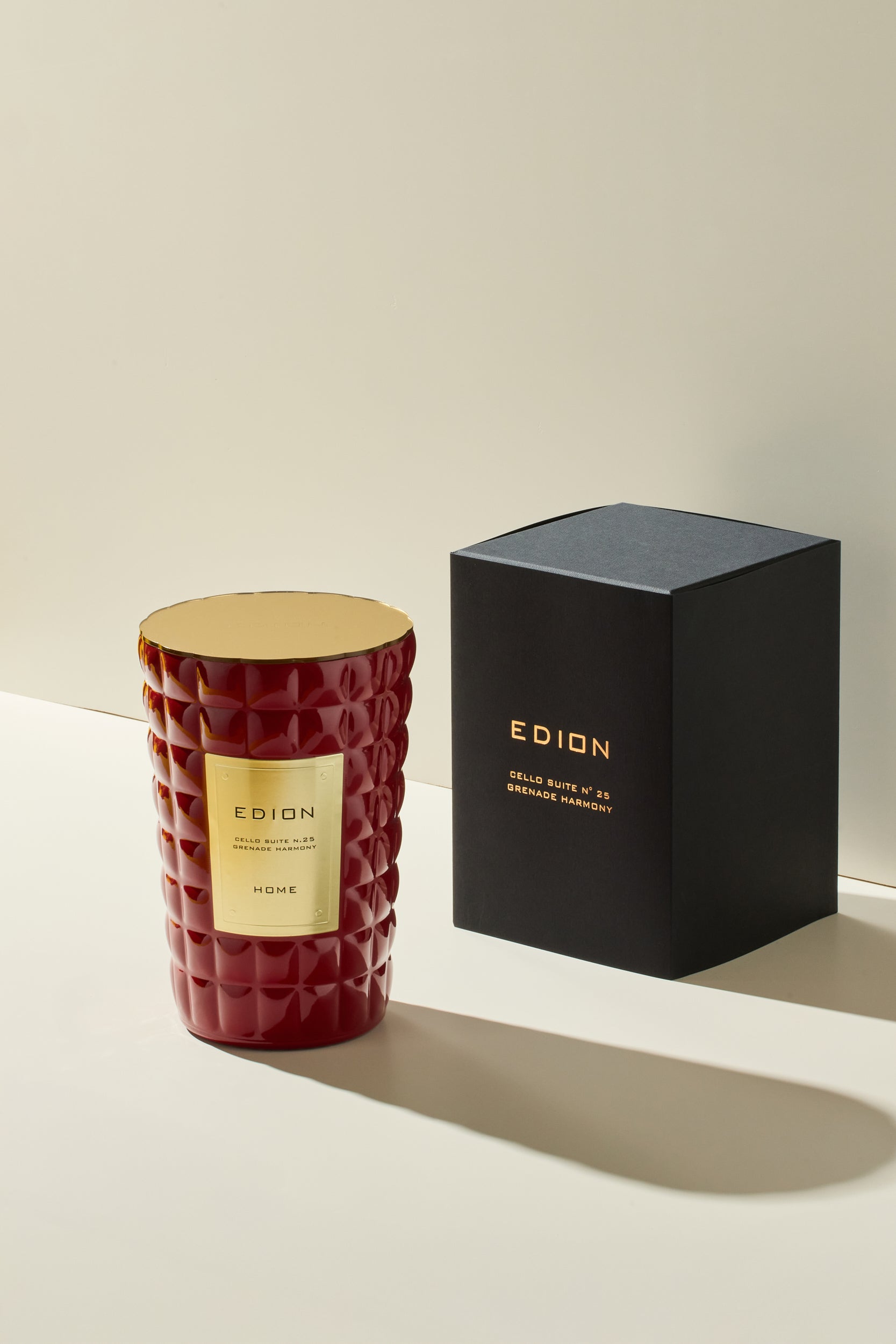 Candela profumata luxury Cello suite n.25 Grenade harmony