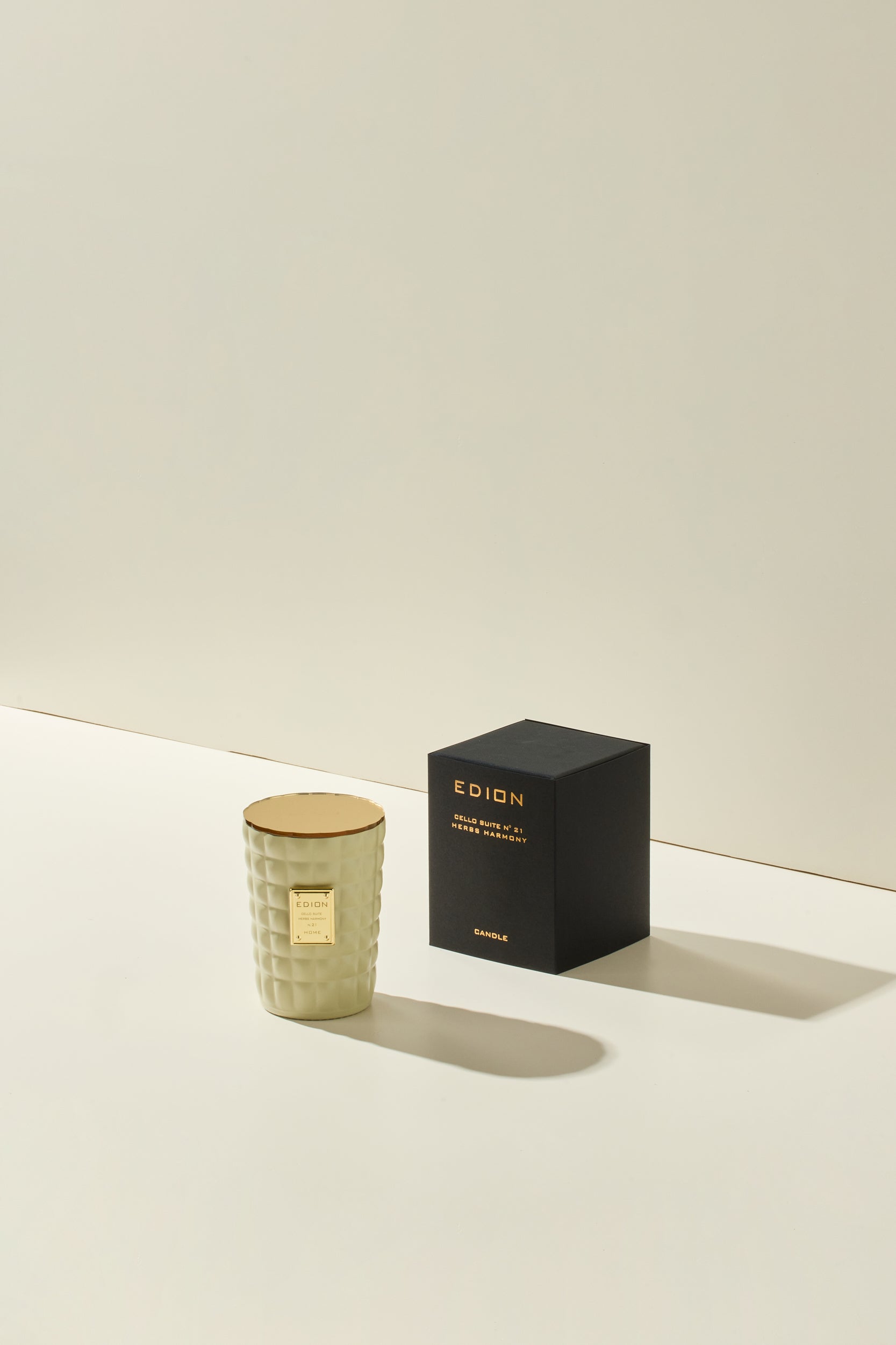 Candela profumata luxury Cello suite n.21 Herbs harmony