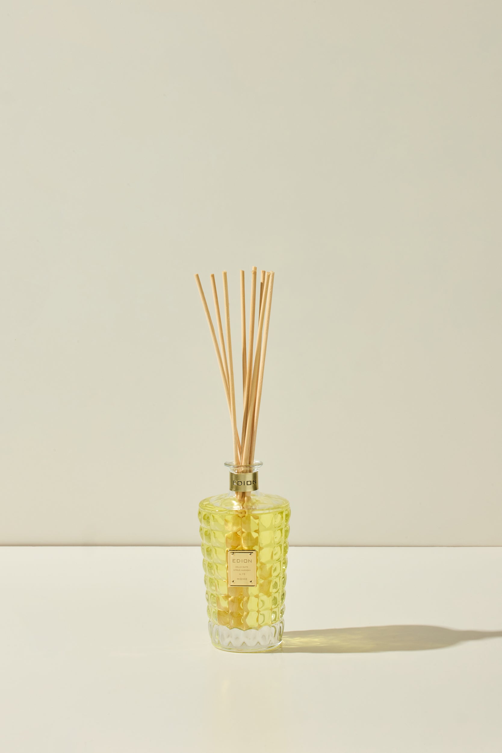 Cello suite n.19 citrus harmony