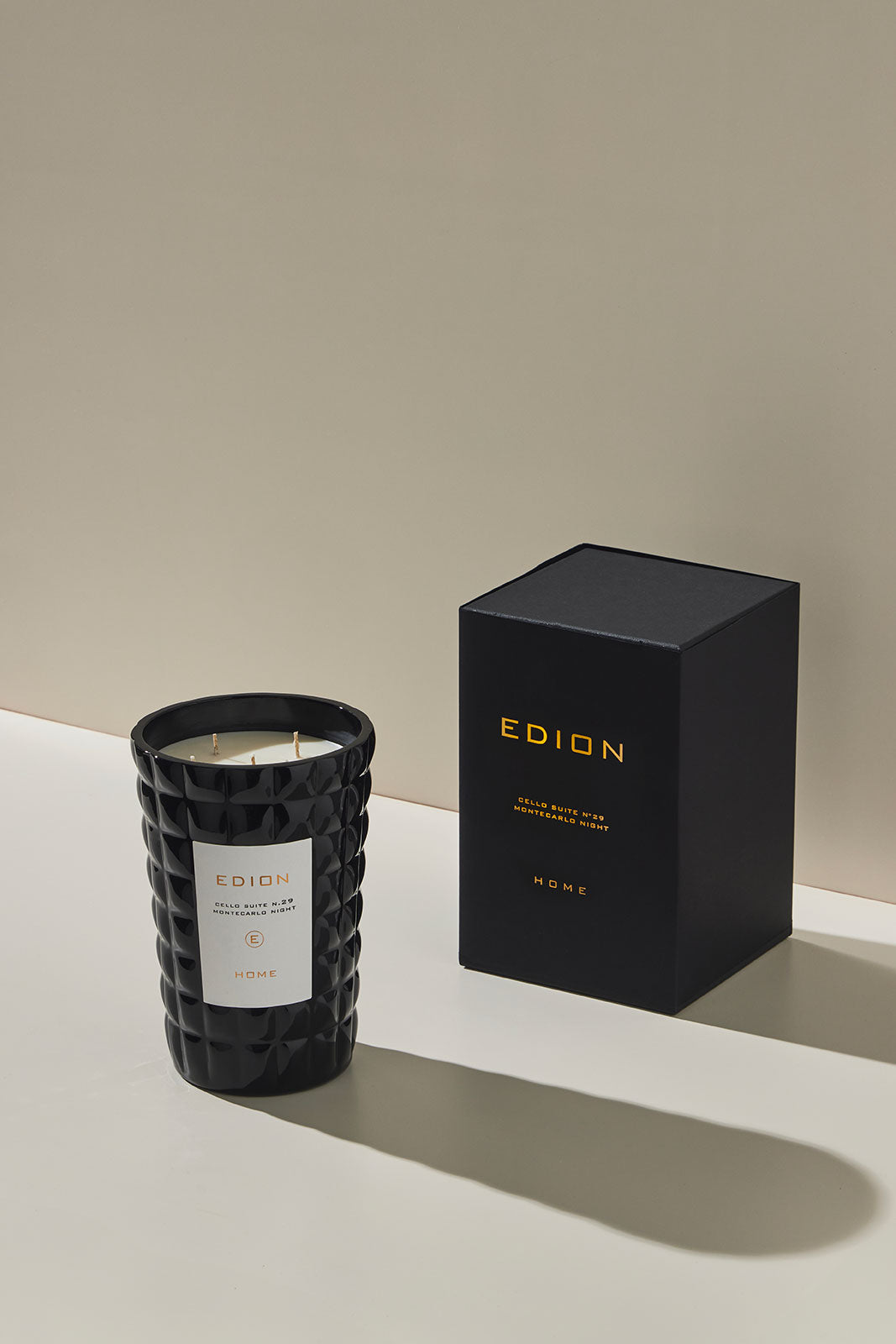 Luxury scented candle Cello suite n.29 Montecarlo night