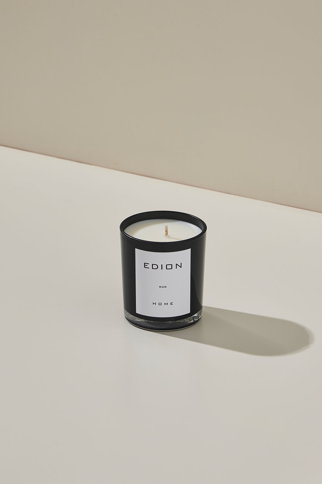 OUD scented candle