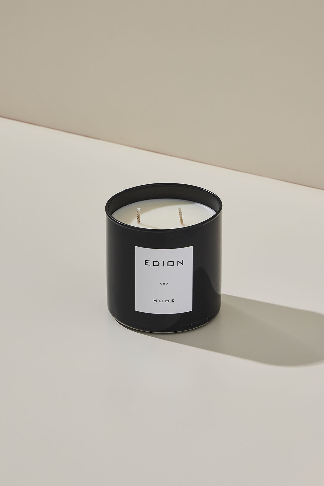 OUD scented candle